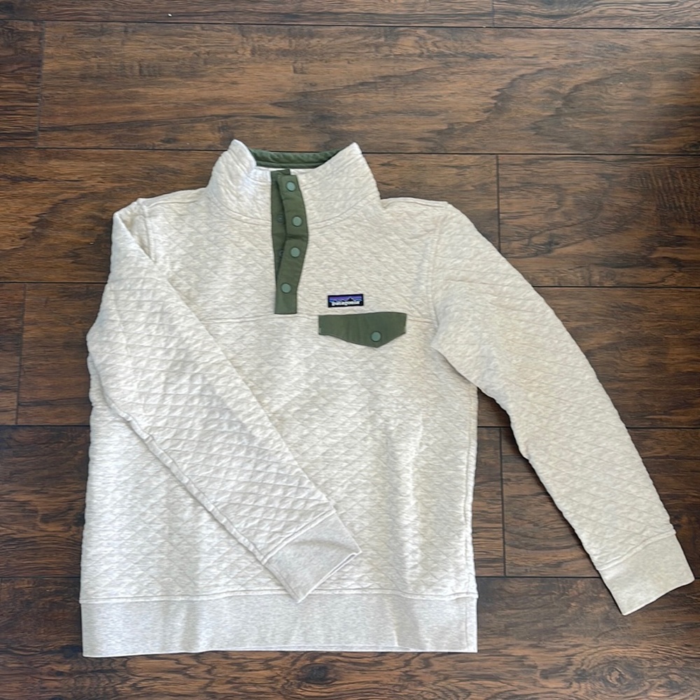 Patagonia Women’s Pullover Size Medium